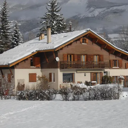 Chalet Les Ecureuils Hébergement de vacances *